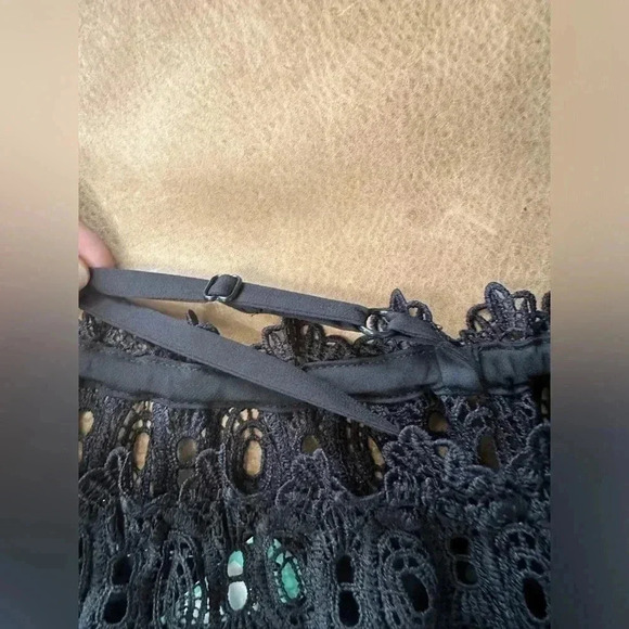 Fortune + Ivy Winkly Crochet Trim Blouse Black NWT Size Small - Picture 8 of 9